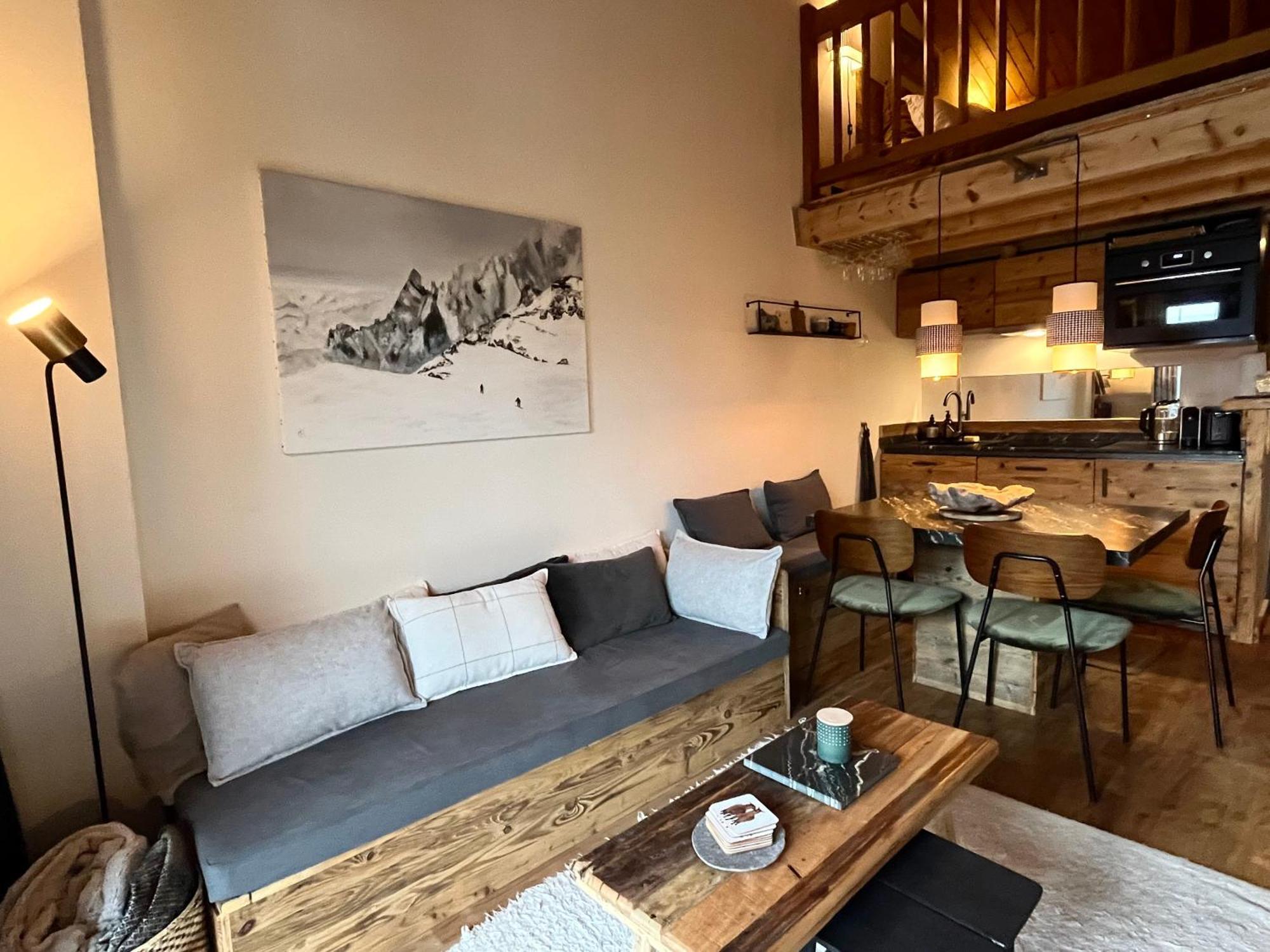 Appartement Ensoleille Aux Tines, Vue Massif Chamonix Luaran gambar