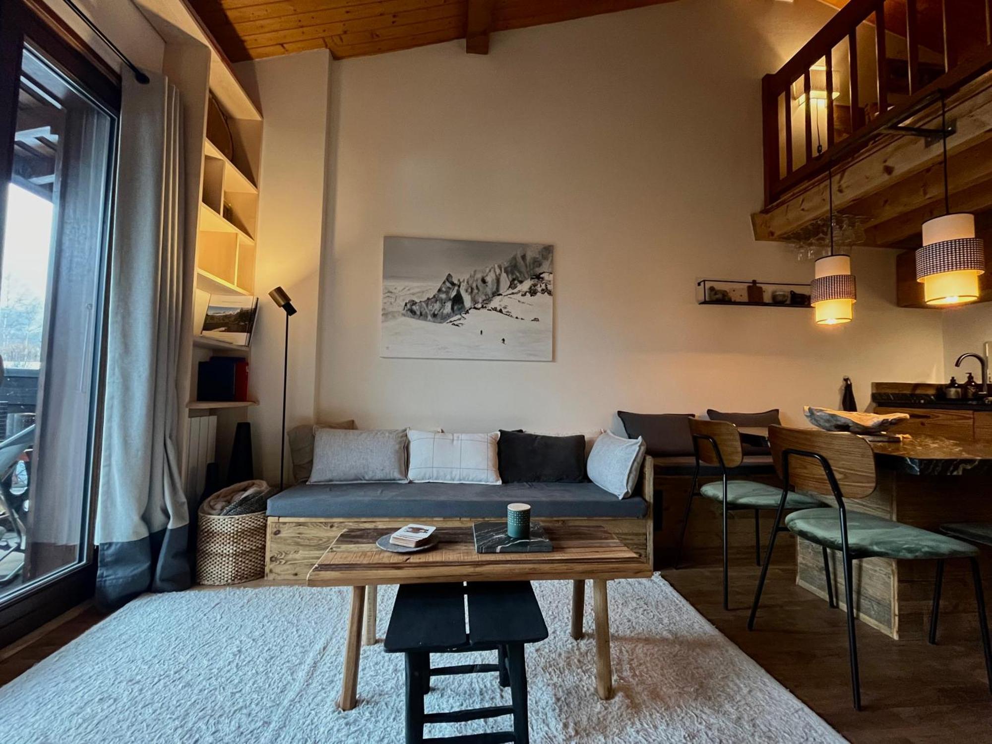 Appartement Ensoleille Aux Tines, Vue Massif Chamonix Luaran gambar